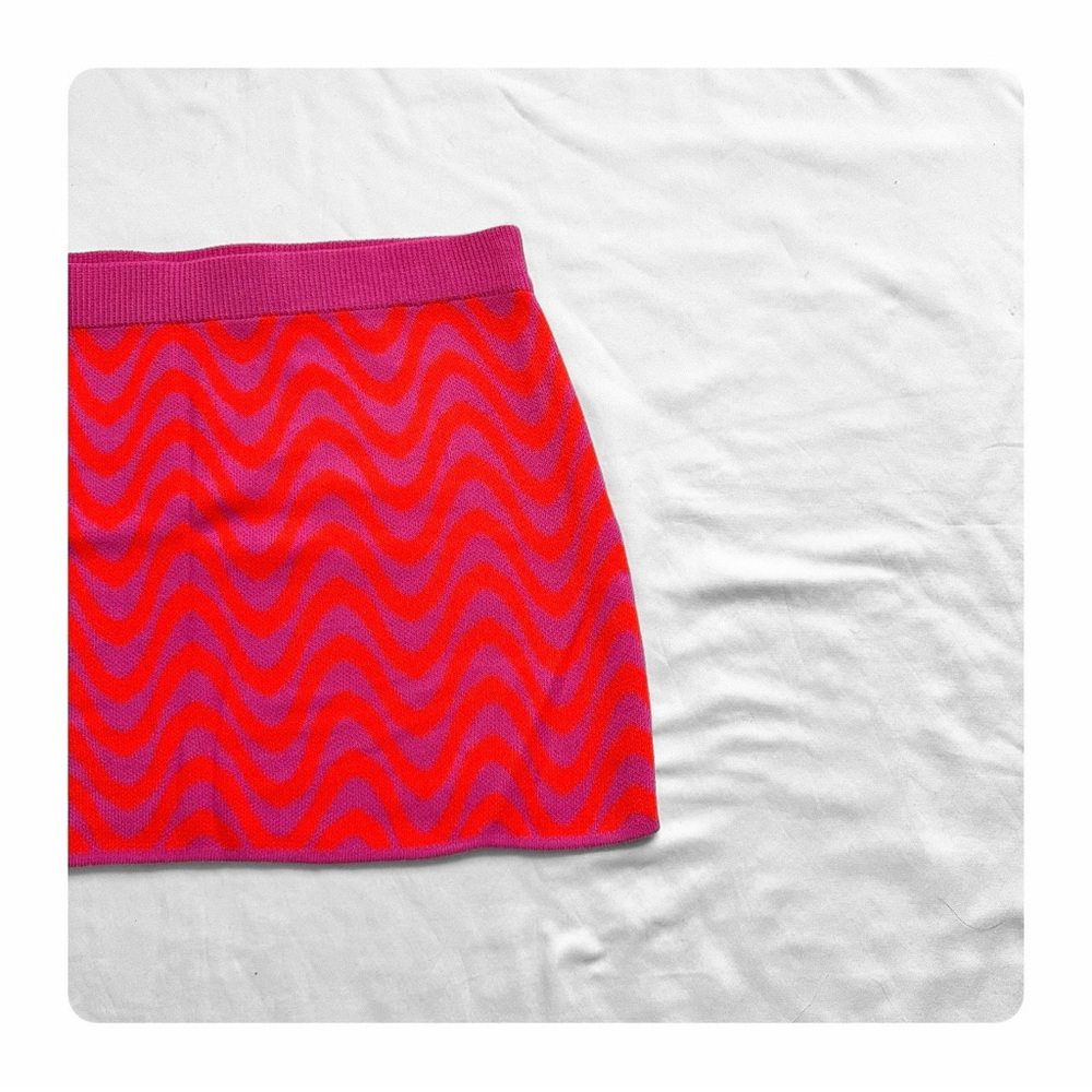 ★ NWOT H&M Divided Knit Skirt - Double Pink ★ - Picture 6 of 15
